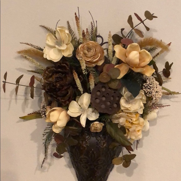 Wall Decor - Picture 4 of 6